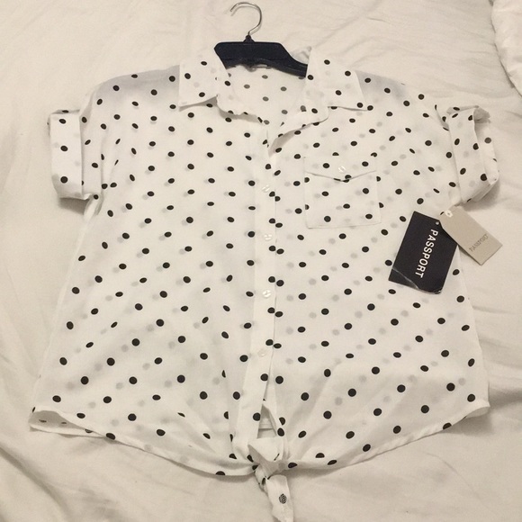 New!! White polka dot blouse - Picture 2 of 4